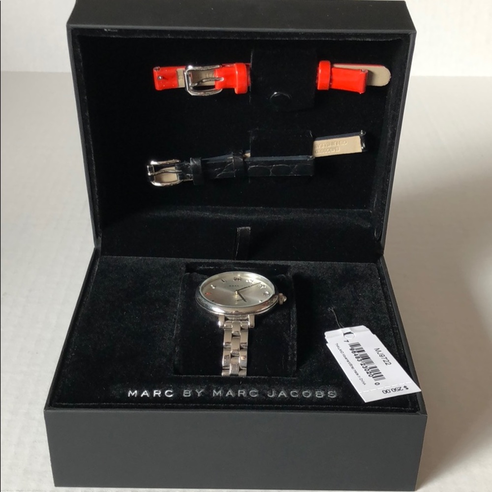 Marc Jacobs Sally watch